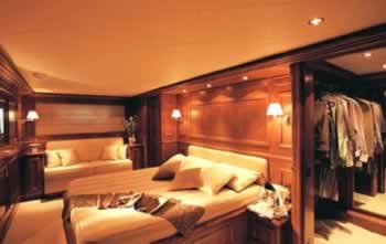 Ferretti Naveta 100 feet luxury crewed motor yacht charter Greece