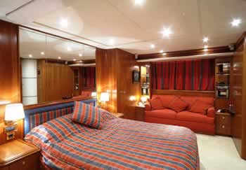 M/Y YIALOUSA GUY COUACH 92 feet luxury crewed motor yacht charter Greece