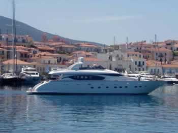 IRENE'S ex NINO Maiora 86 feet luxury crewed motor yacht charter Greece