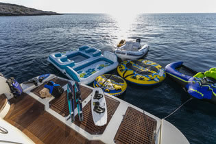Motor yacht PARCIFAL Canados 86 feet yacht charter Greece