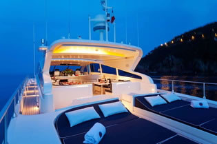 Motor yacht ROMACRIS II Leopard Arno 88.7 luxury crewed motor yacht charter Greece