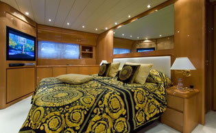 Motor yacht ROMACRIS II Leopard Arno 88.7 luxury crewed motor yacht charter Greece