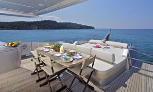 Motor yacht charter Greece THEA MALTA Azimut 86