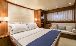 GORGEOUS CANADOS 74 feet motor yacht charter Greece