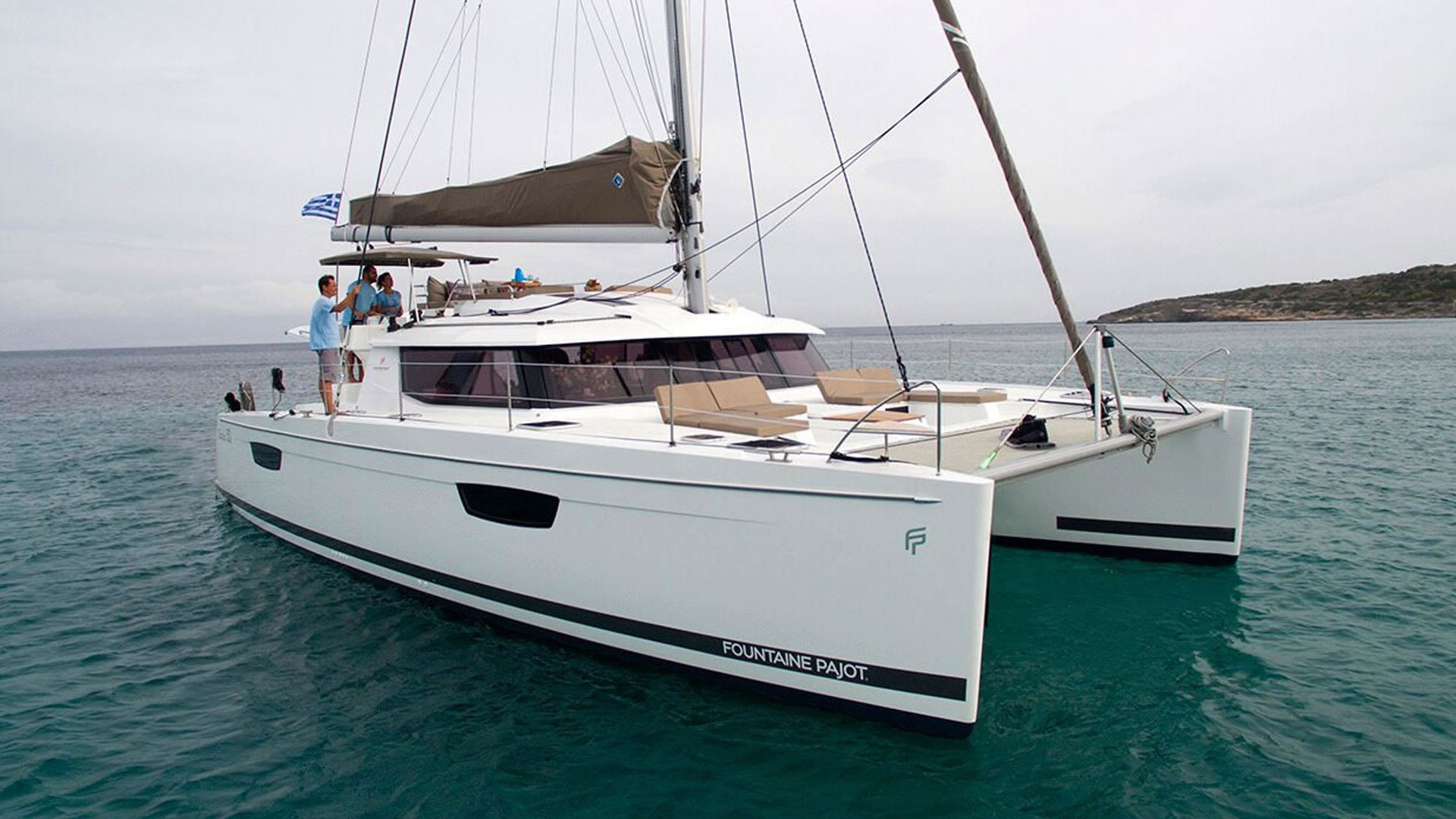 Catamaran charter Greece NEW HORIZONS II FOUNTAINE PAJOT 52