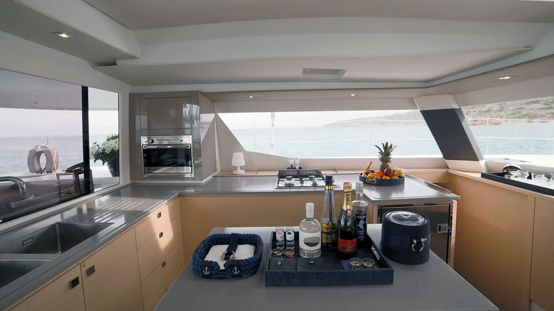 Catamaran charter Greece NEW HORIZONS II FOUNTAINE PAJOT 52